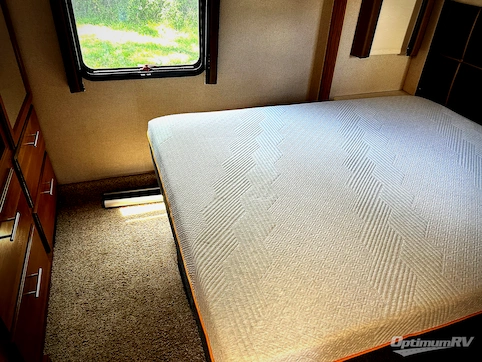 2016 Jayco Precept 31UL RV Photo 3