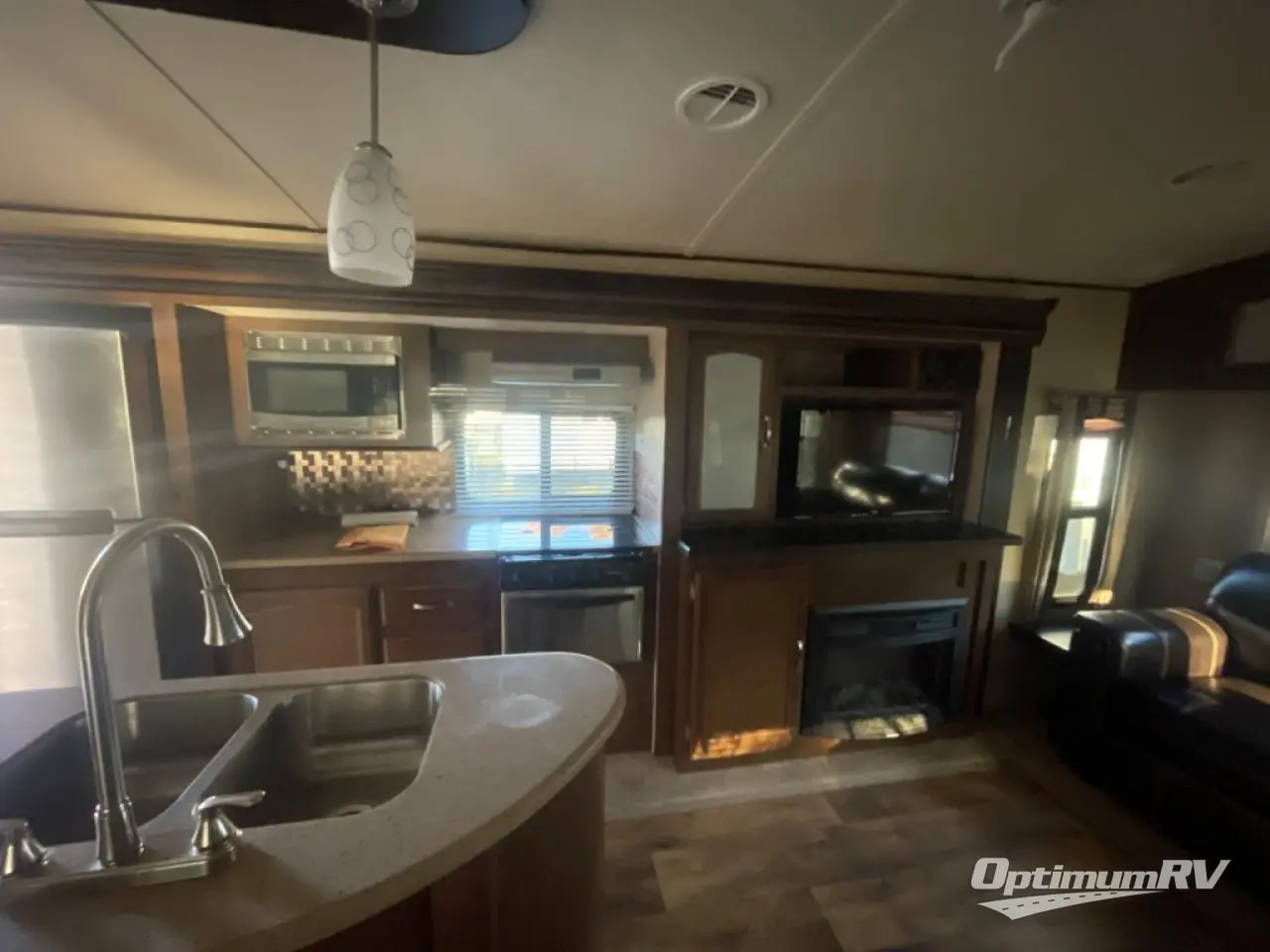 2017 Forest River Salem Hemisphere Lite 272RL Photo 6