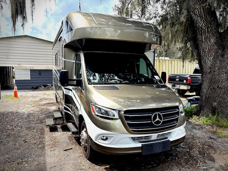 2022 Winnebago View 24D RV Photo 1