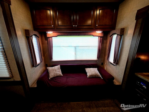 2015 Heartland Oakmont 345RS RV Photo 2