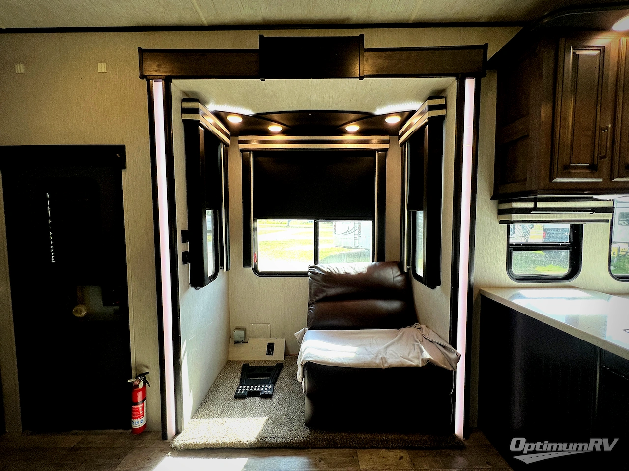 2018 Heartland Cyclone 4005 Photo 7