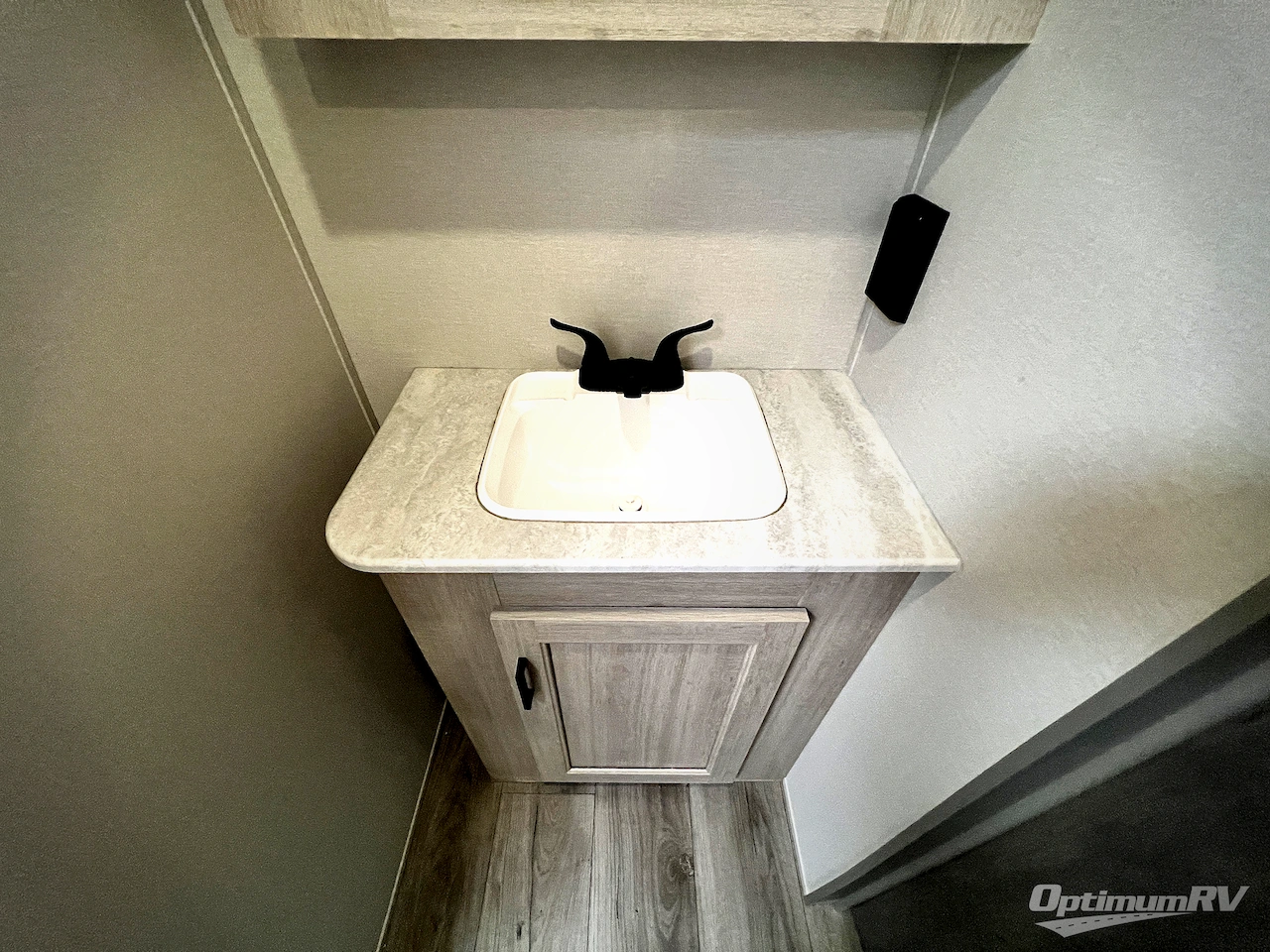 2024 Coachmen Catalina Destination Series 39RLTS Photo 12