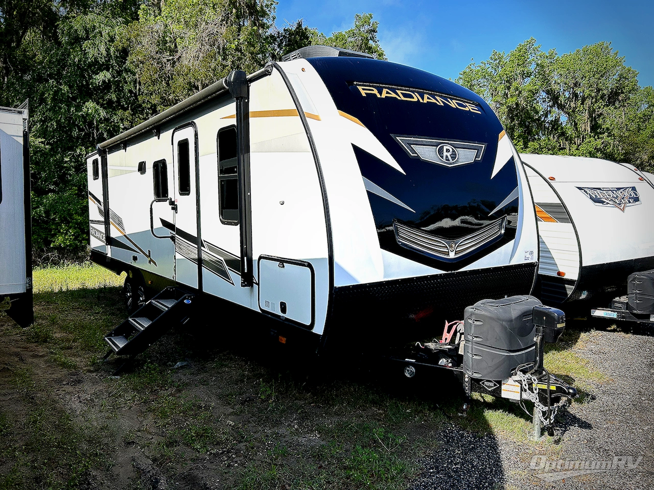 2021 Cruiser Radiance Ultra Lite 28QD Photo 1