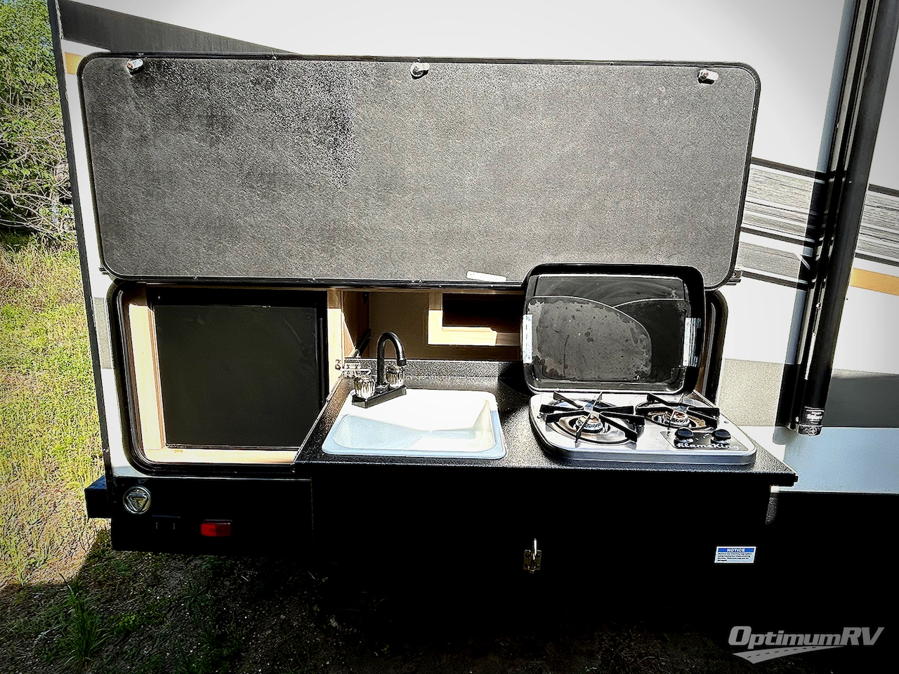 2021 Cruiser Radiance Ultra Lite 28QD Photo 13