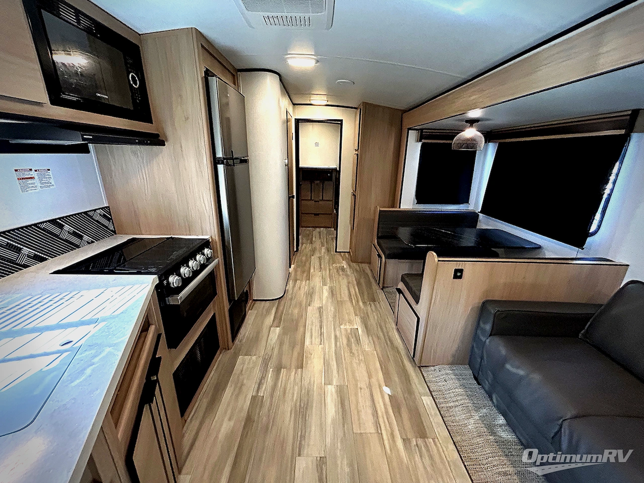 2021 Cruiser Radiance Ultra Lite 28QD Photo 3