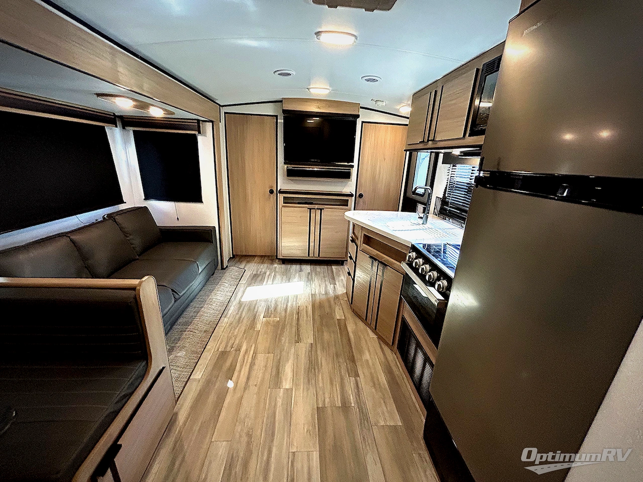 2021 Cruiser Radiance Ultra Lite 28QD Photo 4