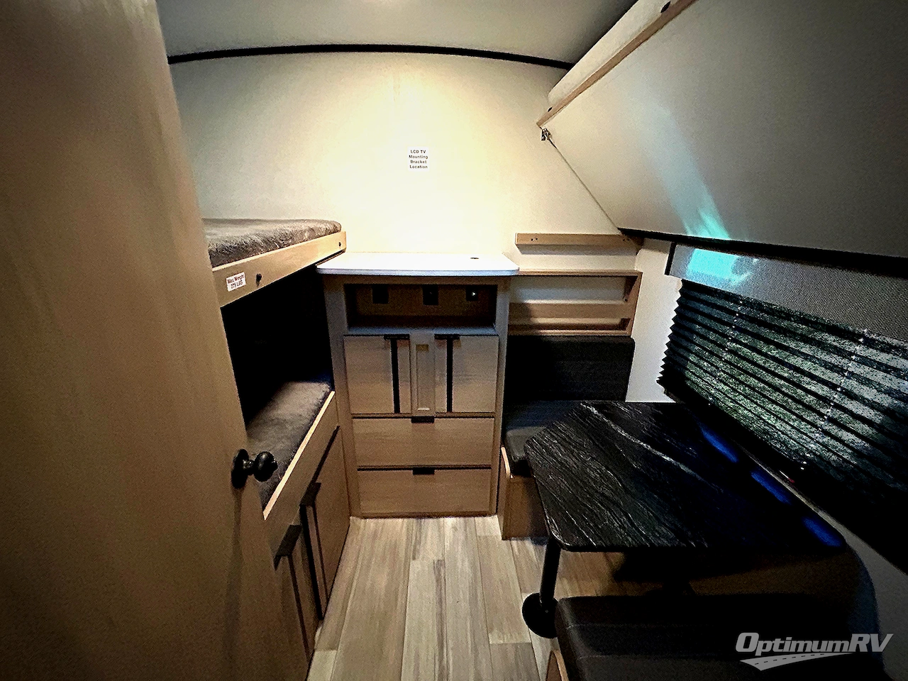 2021 Cruiser Radiance Ultra Lite 28QD Photo 12