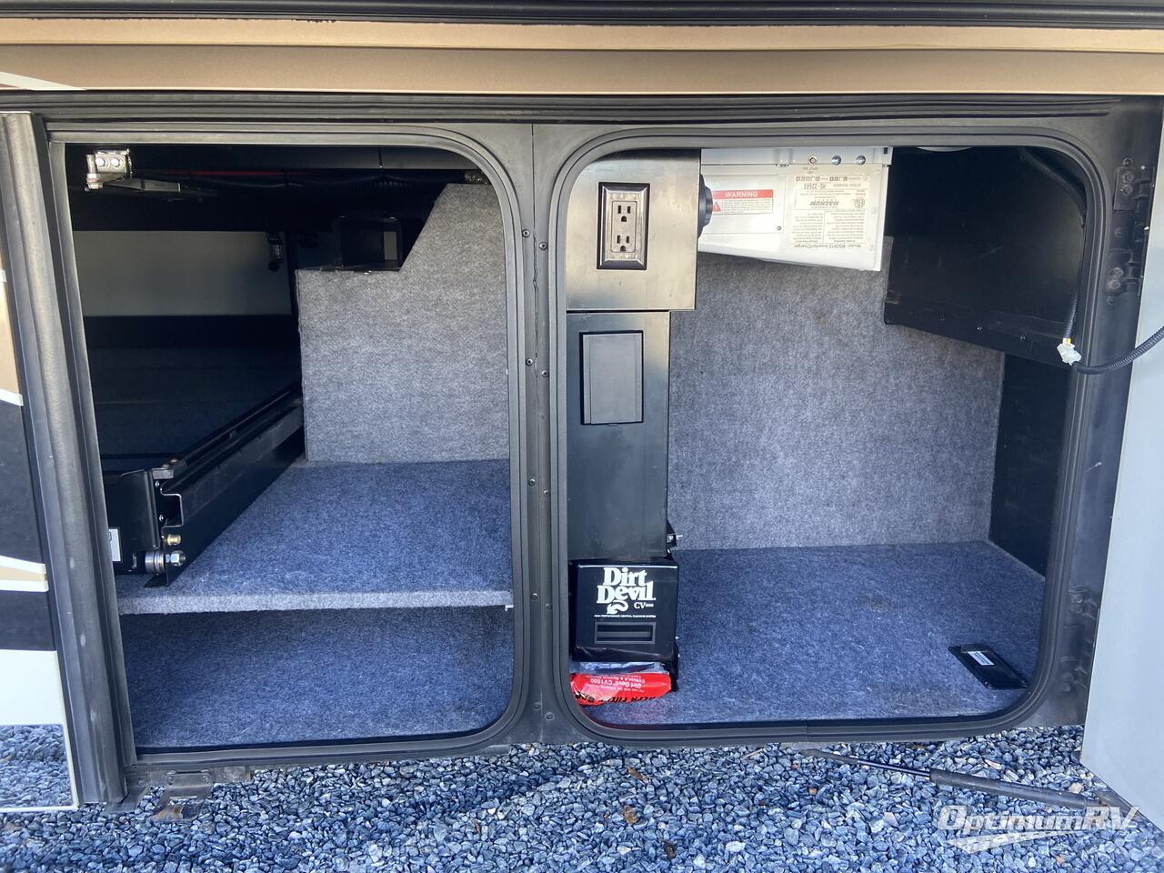 2014 Itasca Ellipse 42QD Photo 15