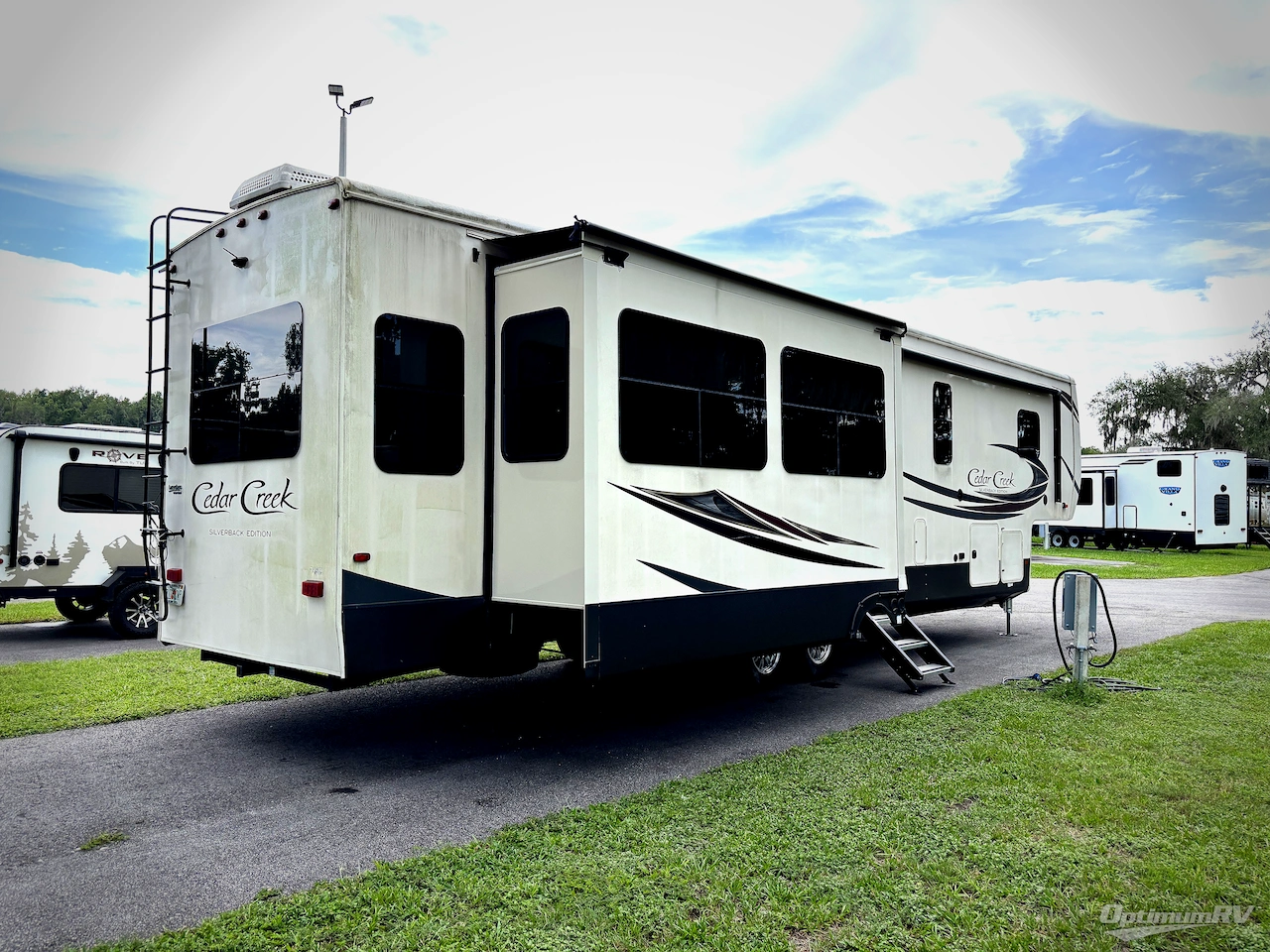 2020 Forest River Cedar Creek Silverback 37MBH Photo 2