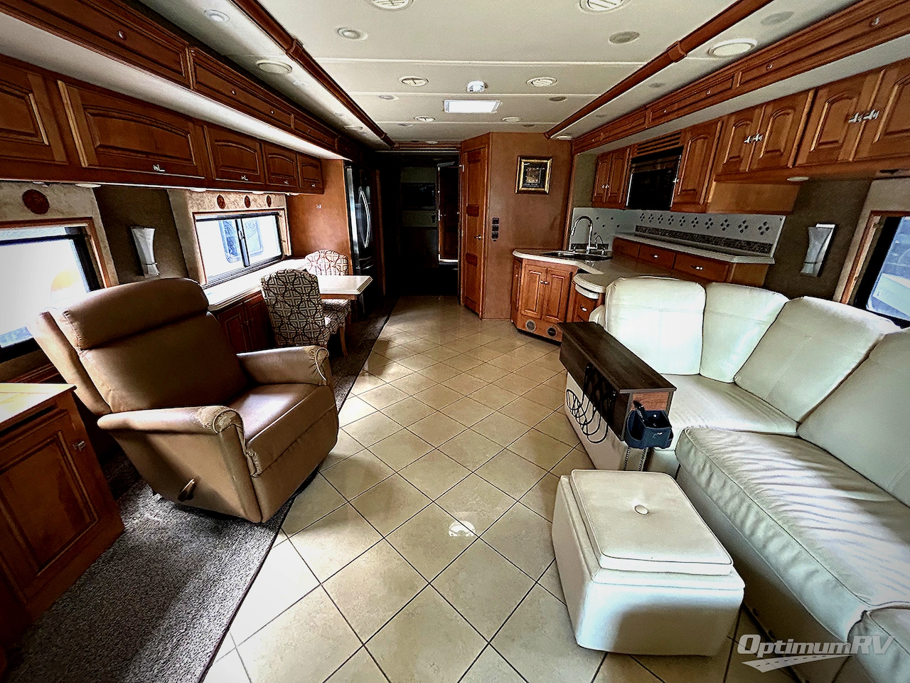 2013 Winnebago Journey 42E Photo 5