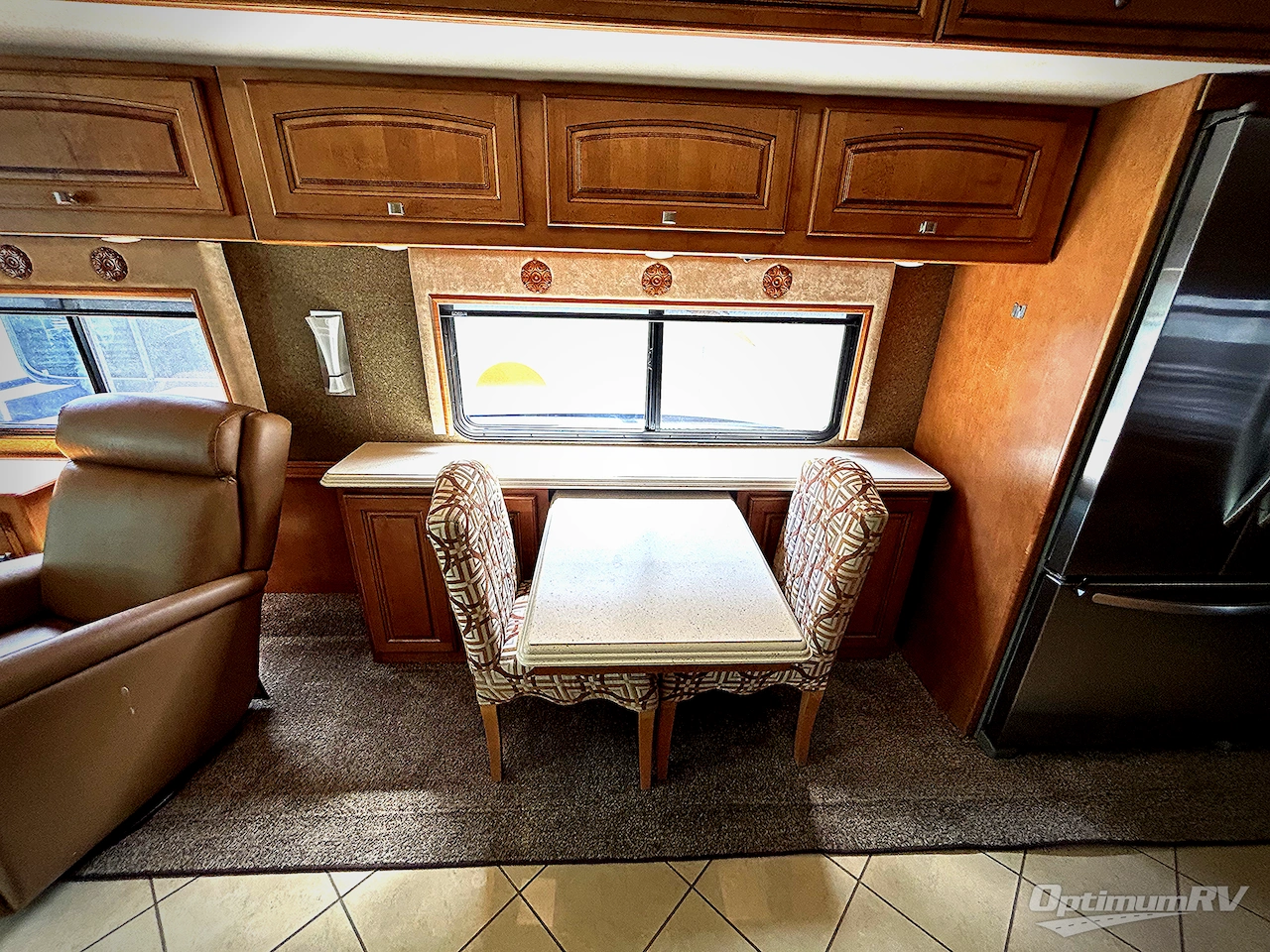 2013 Winnebago Journey 42E Photo 9