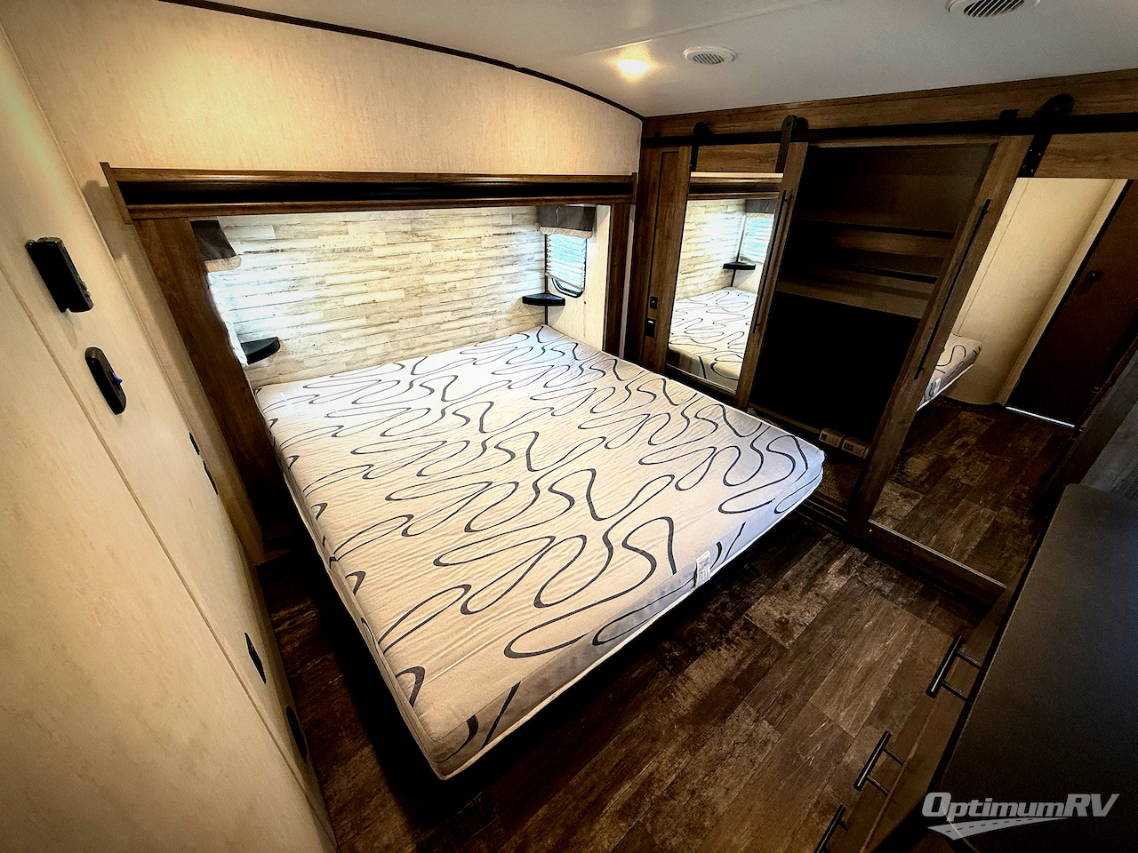 2022 Forest River Sabre 38DBQ Photo 11