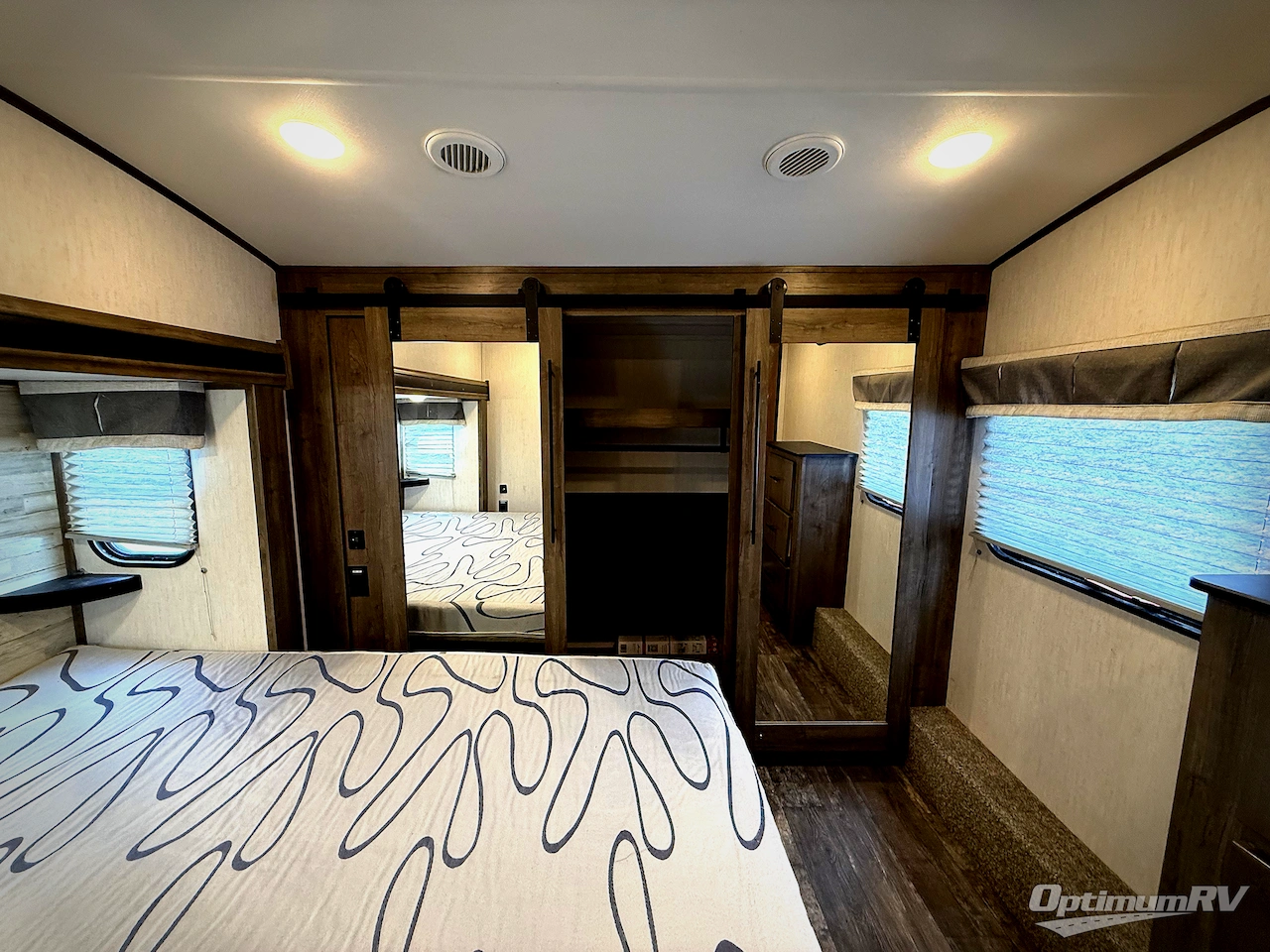 2022 Forest River Sabre 38DBQ Photo 12