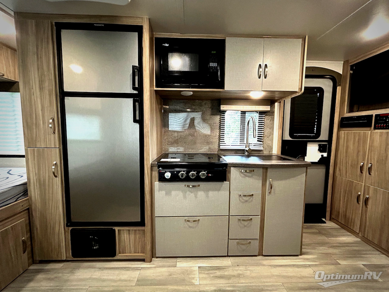2022 Winnebago Towables Micro Minnie 1808FBS Photo 6