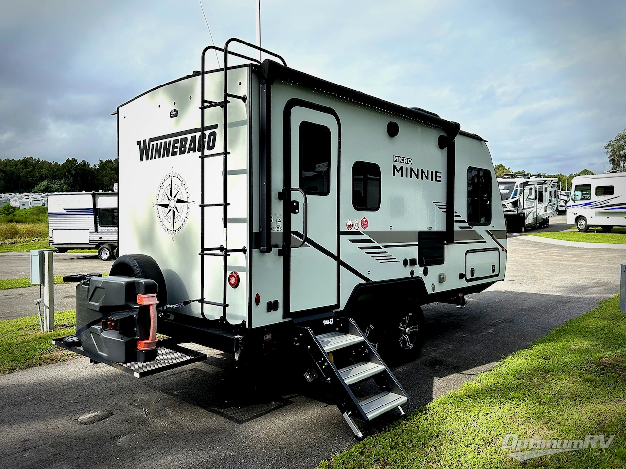 2022 Winnebago Towables Micro Minnie 1808FBS Photo 2