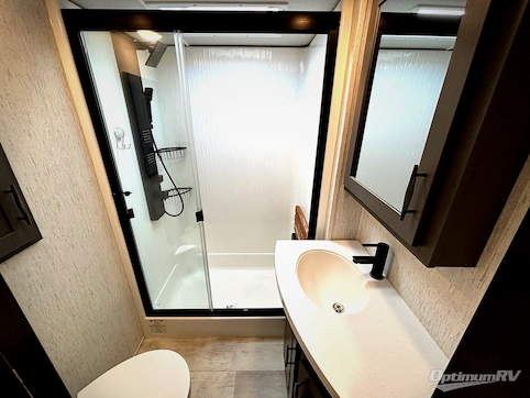 2021 Grand Design MOMENTUM 397TH RV Photo 3