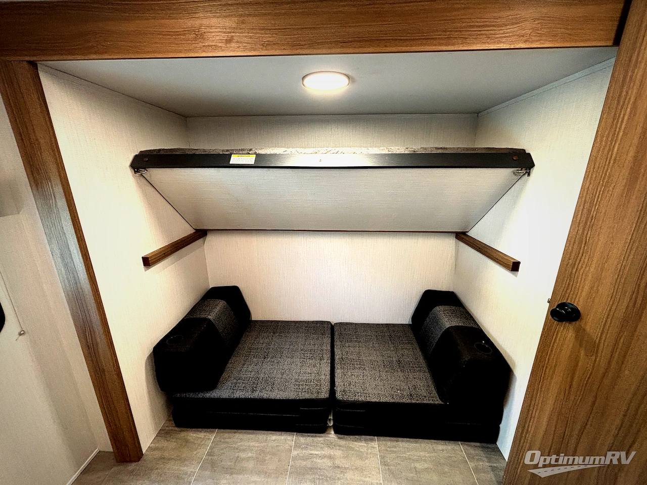 2025 Heartland Corterra 33.3BH Photo 10