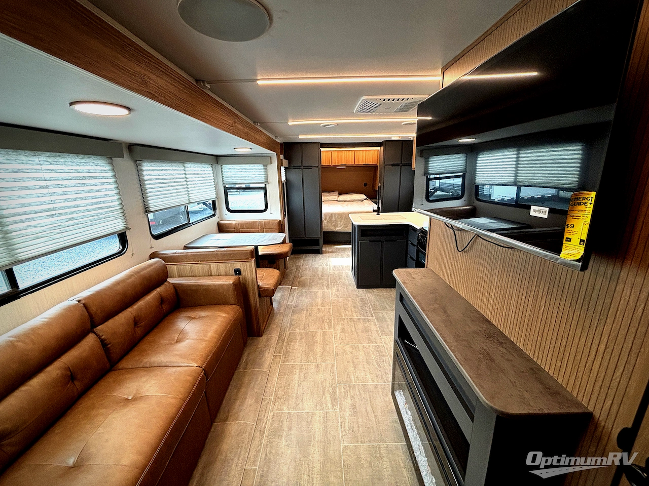 2025 Heartland Corterra 33.3BH Photo 4