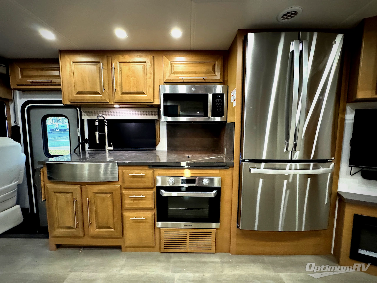 2025 Forest River Georgetown 7 Series 36D7 Photo 6