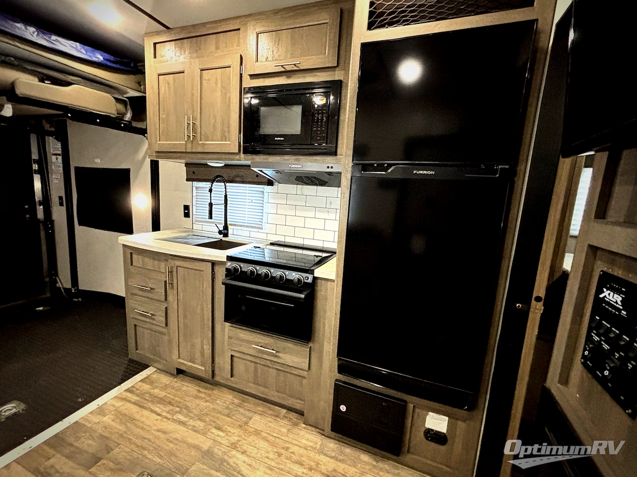 2021 Forest River XLR Boost 21QBS Photo 6