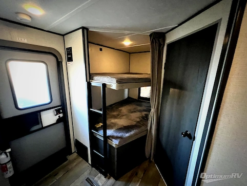 2022 Dutchmen Colorado 30BHSC RV Photo 3