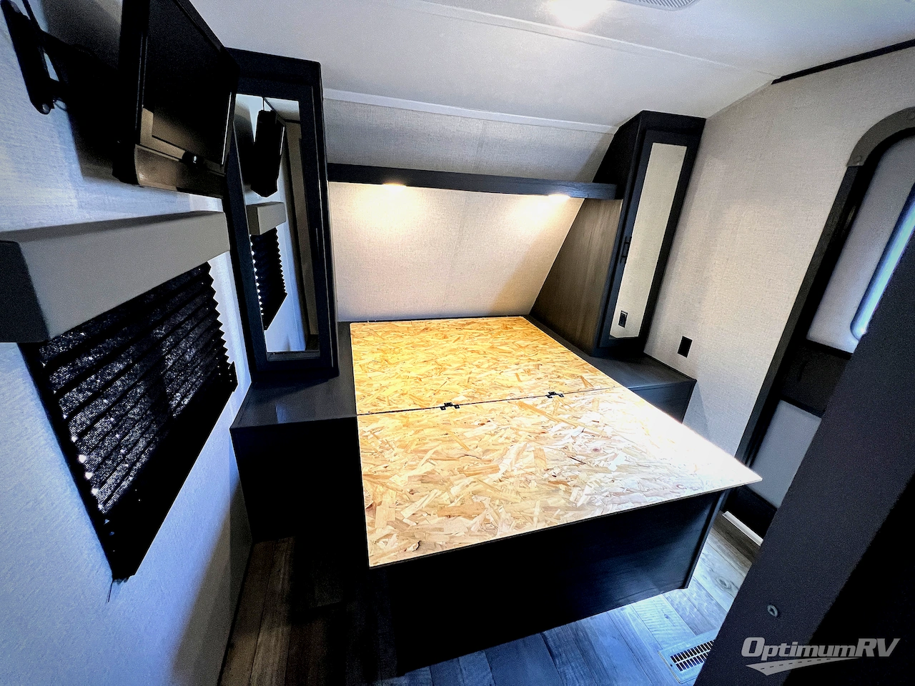 2022 Dutchmen Colorado 30BHSC Photo 21