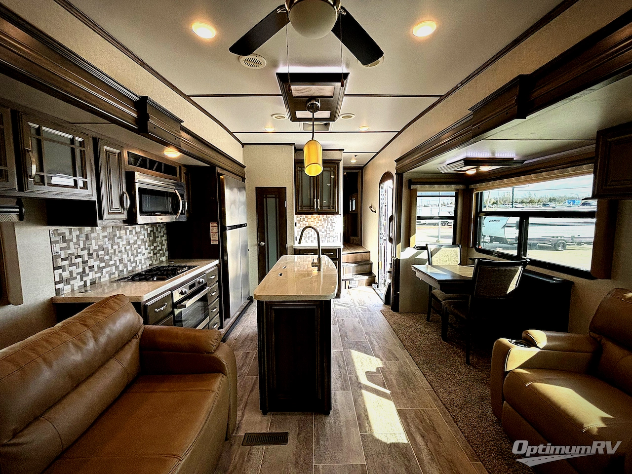2019 Keystone Montana 3130RE Photo 5