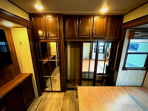 2018 Palomino Columbus 1492 386FK RV Photo 4