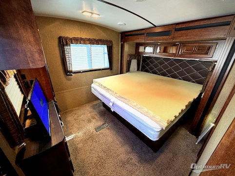 2017 Keystone Outback 332FK RV Photo 4