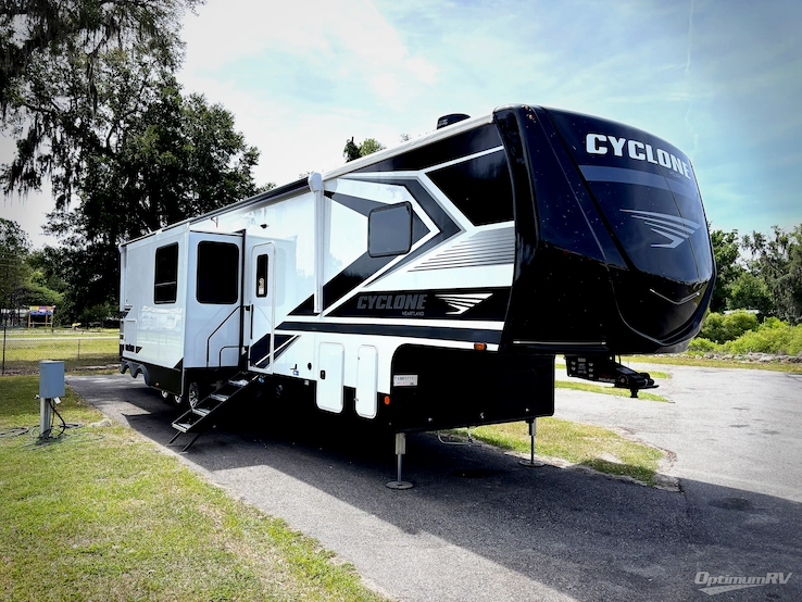 2026 Heartland Cyclone 3913 RV Photo 1
