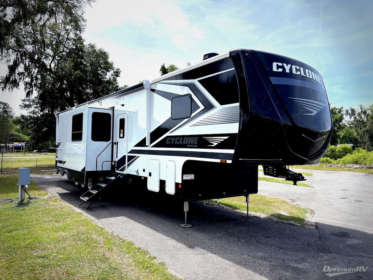 2026 Heartland Cyclone 3913 Photo 1