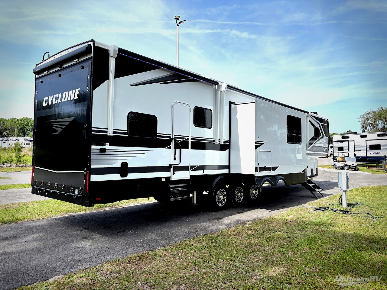 2026 Heartland Cyclone 3913 Photo 2
