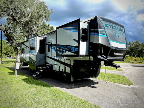 New 2025 Heartland Cyclone 4008 Featured Photo