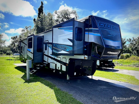 New 2025 Heartland Cyclone 4008 Featured Photo
