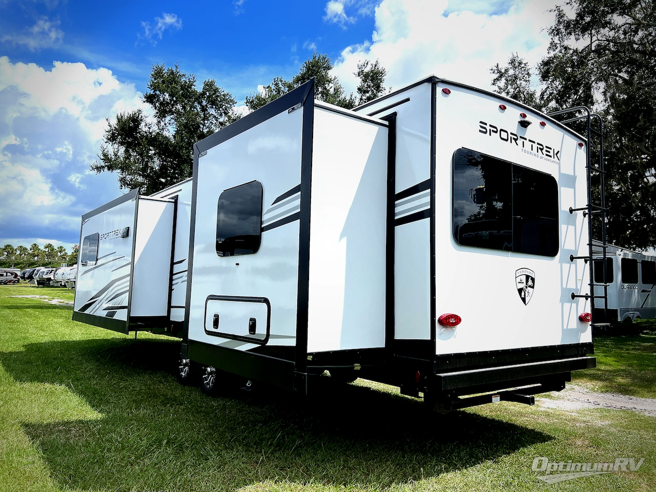 2026 Venture SportTrek Touring Edition STT333VMI Photo 2