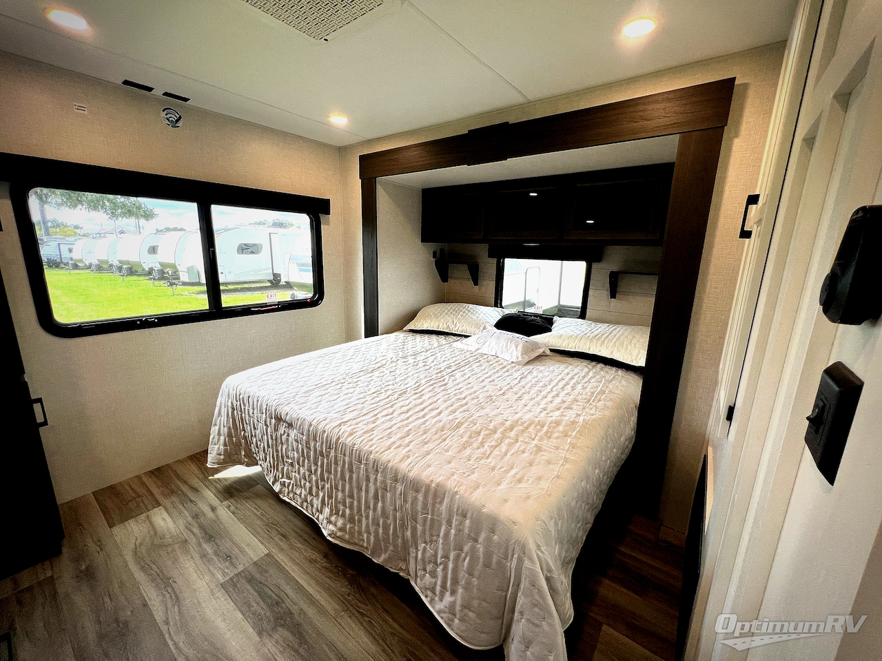 2026 Venture SportTrek Touring Edition STT333VMI Photo 18