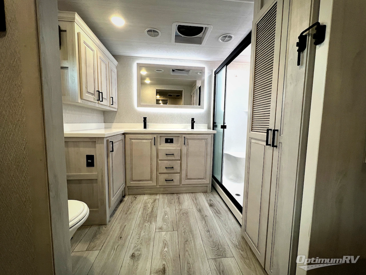 2025 East To West Ahara 380FL Photo 21