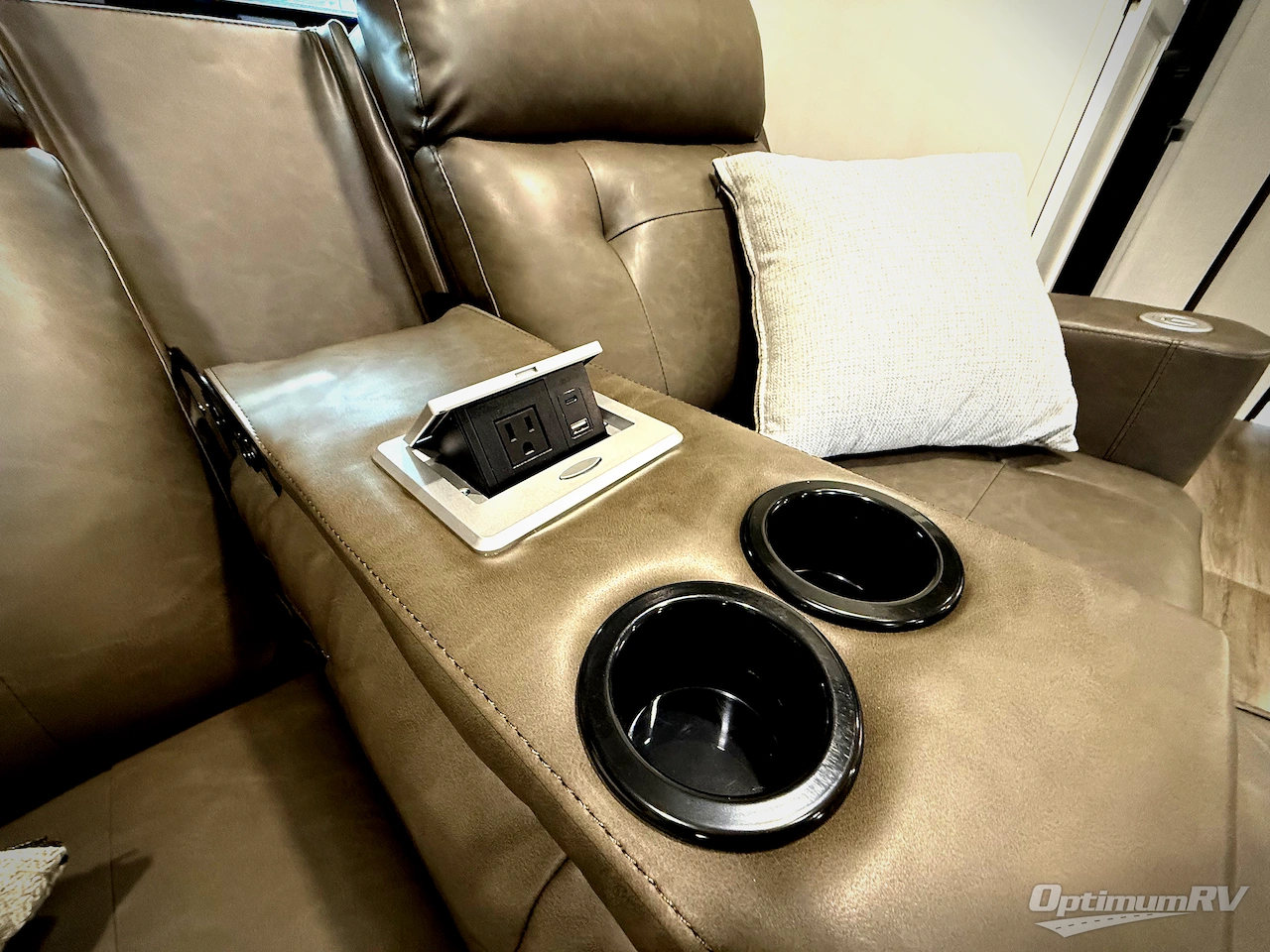 2026 Venture SportTrek Touring Edition STT302VRD Photo 10