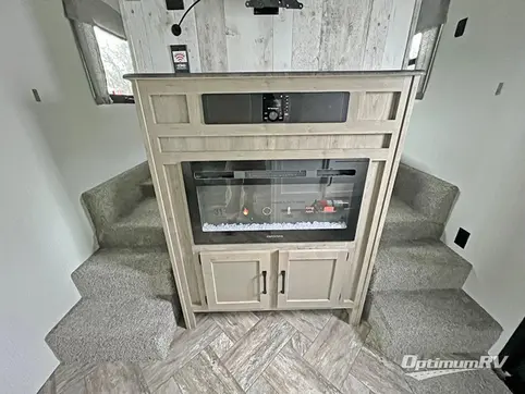 2023 Palomino Puma 295BHSS RV Photo 4