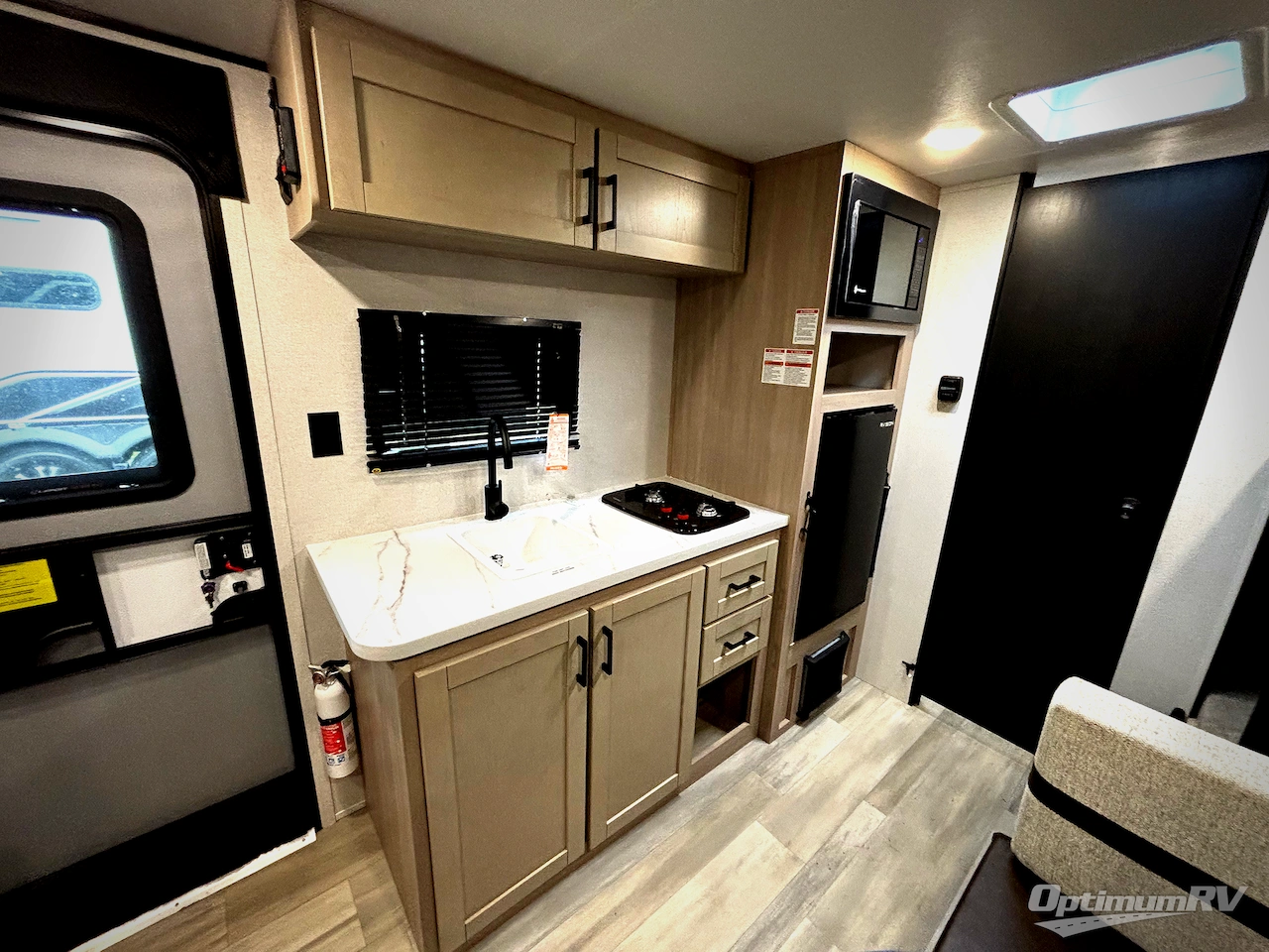 2026 Heartland Prowler 1700BH Photo 6