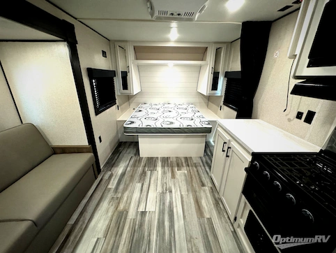 2024 Highland Ridge Open Range Conventional 20FBS RV Photo 3