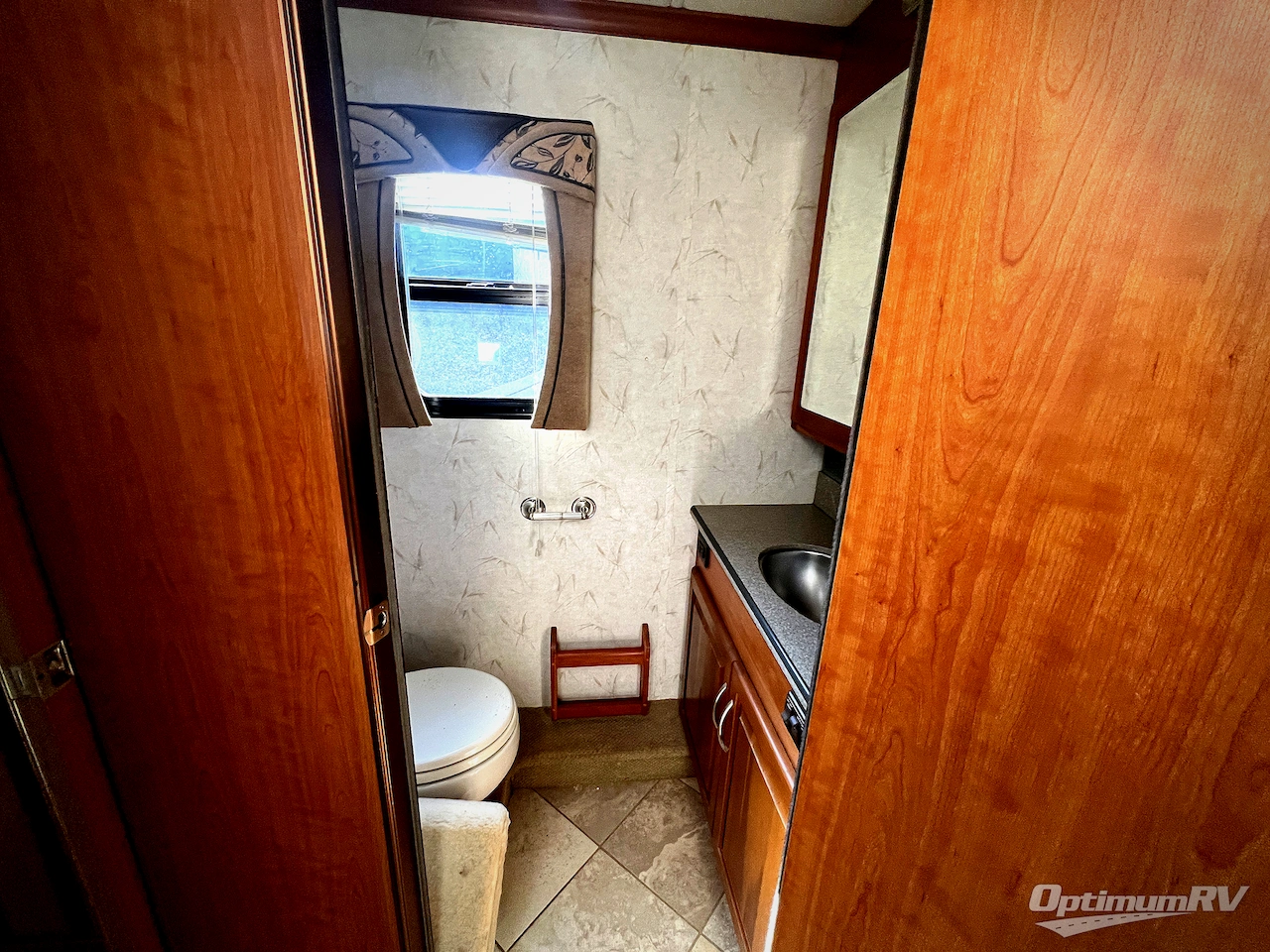 2006 National RV Tradewinds 40E Photo 9