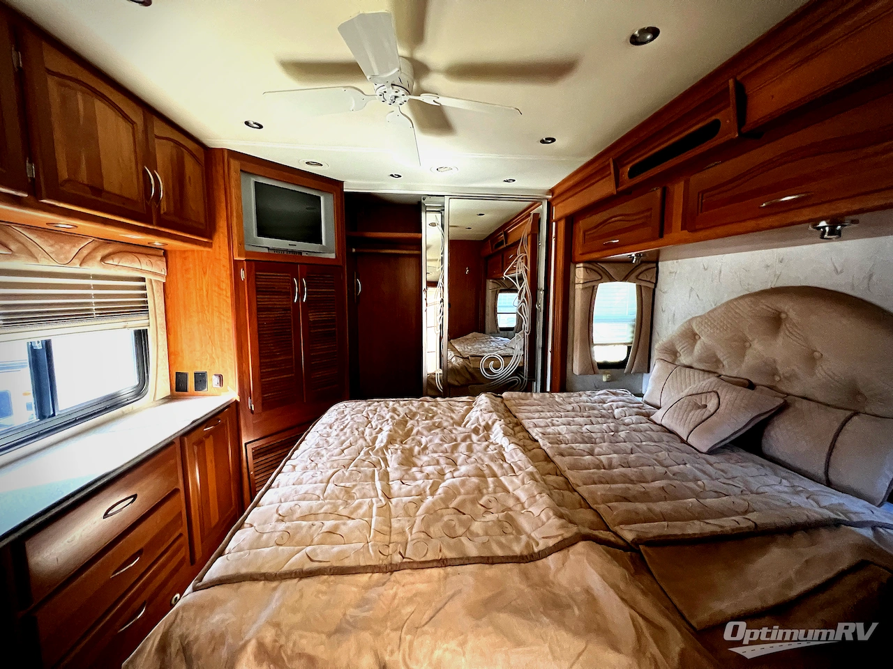 2006 National RV Tradewinds 40E Photo 17