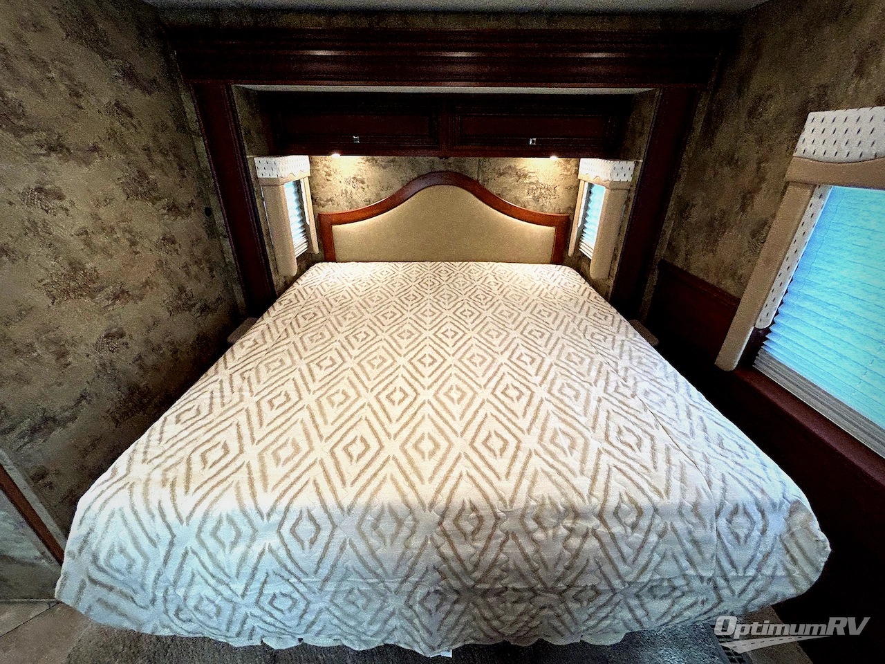 2016 Newmar Bay Star 3124 Photo 17