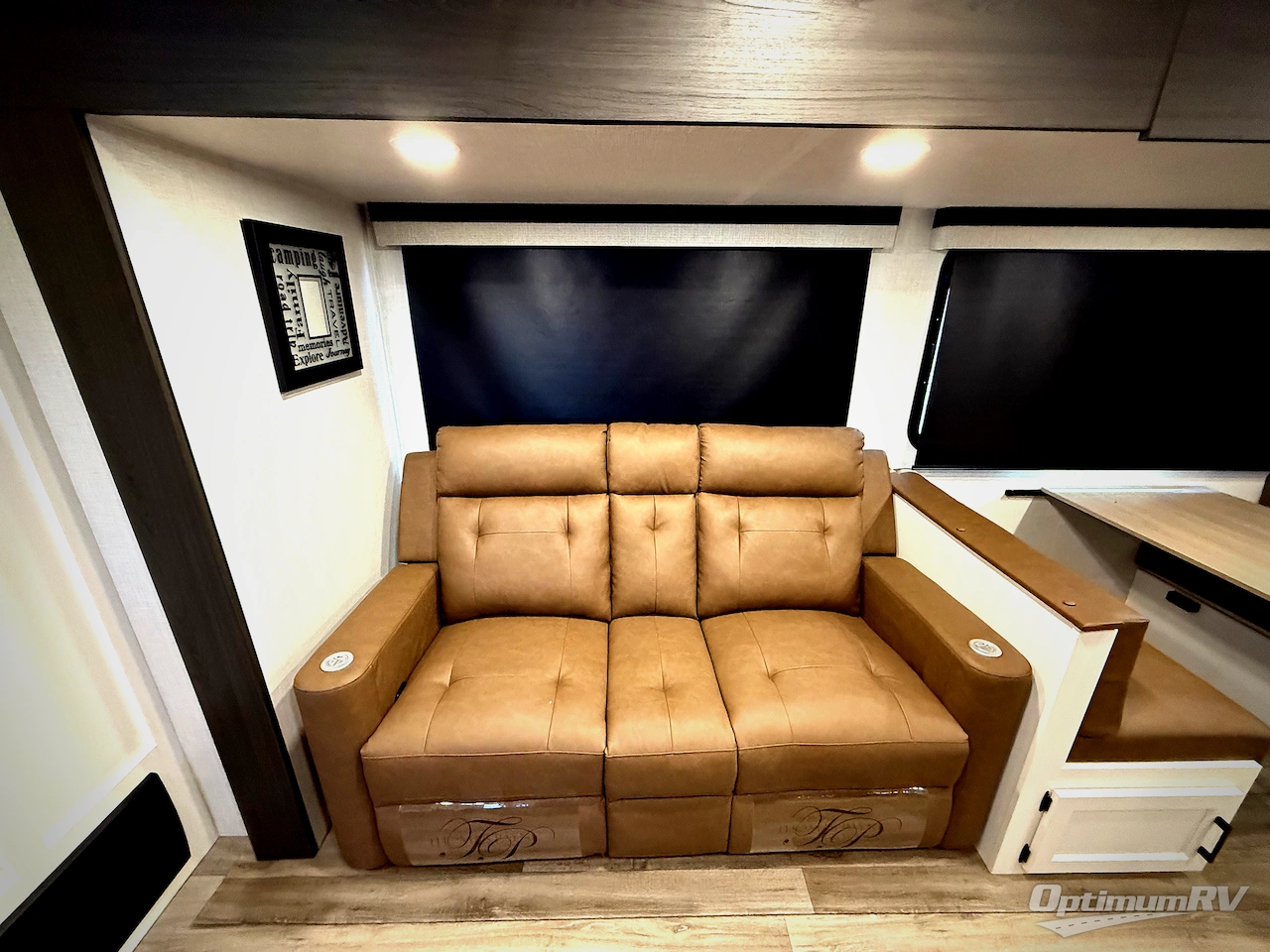 2026 Venture Stratus SR281VBH Photo 6