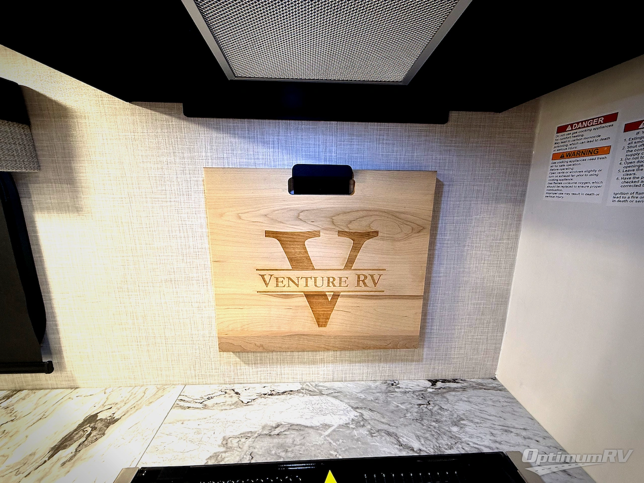 2026 Venture Stratus SR281VBH Photo 12