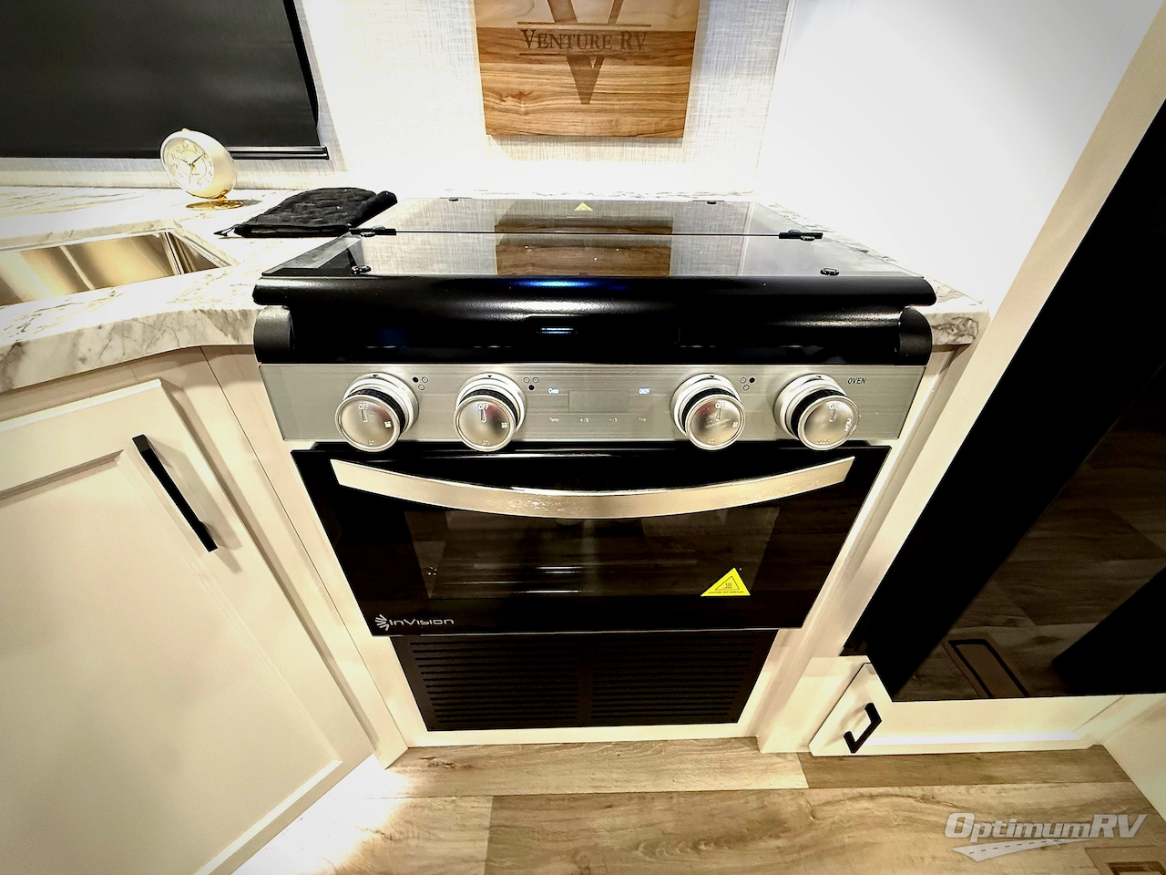 2026 Venture Stratus SR261VRB Photo 13