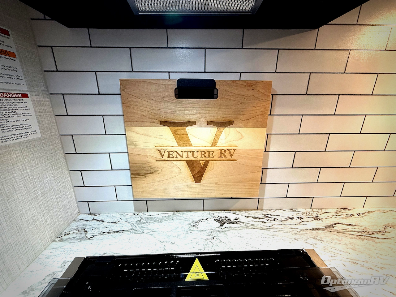 2026 Venture Stratus SR302VBH Photo 8