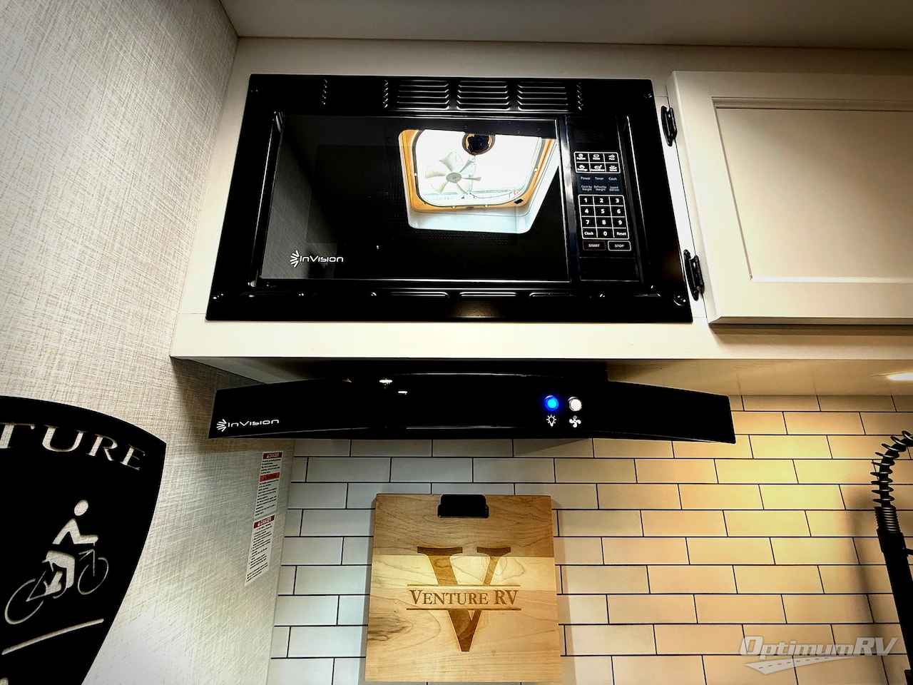 2026 Venture Stratus SR302VBH Photo 9