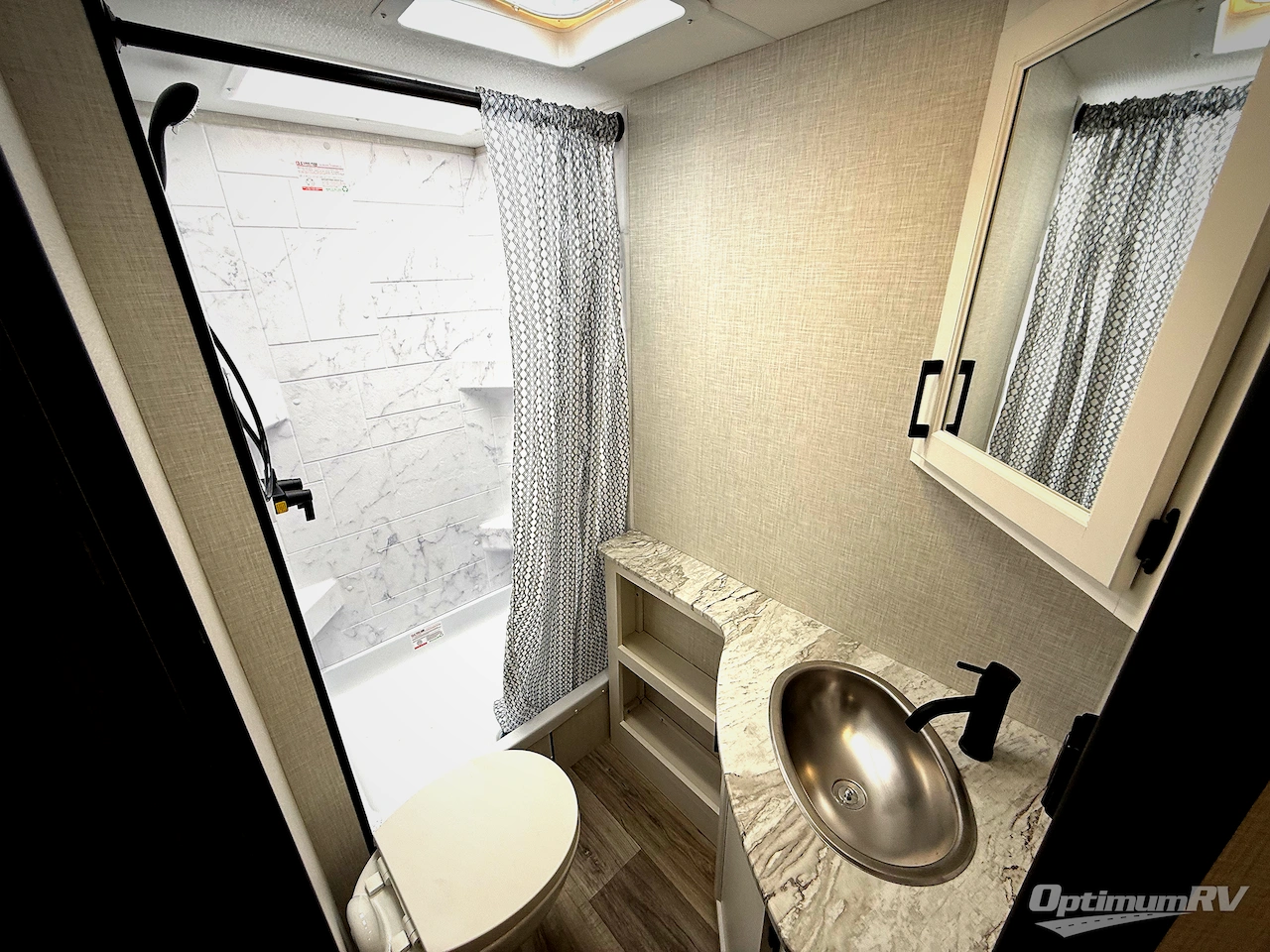 2026 Venture Stratus SR302VBH Photo 18